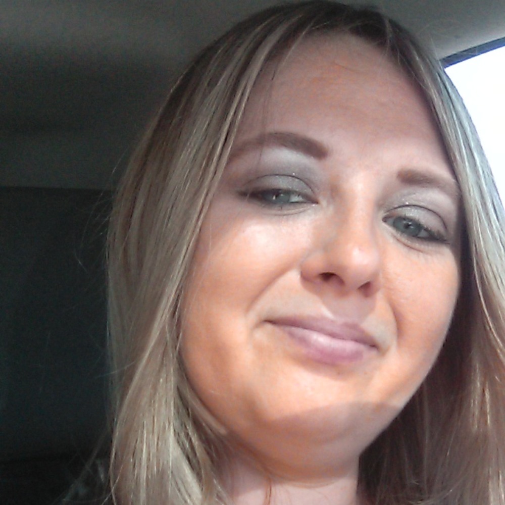 Meet your Posher, Crystal
